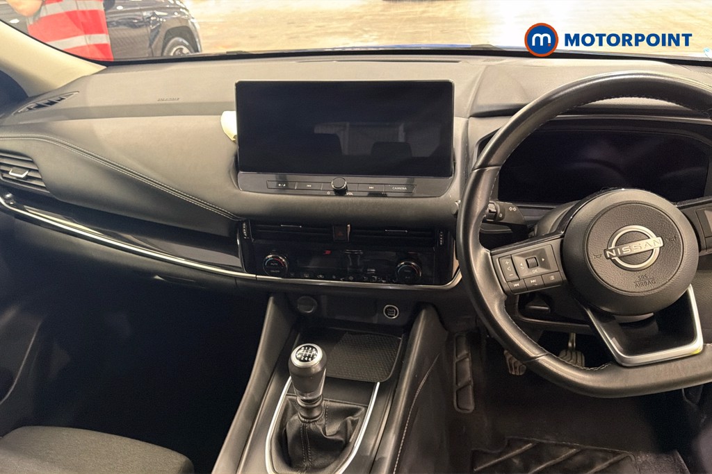Nissan Qashqai N-Connecta Manual Petrol SUV - Stock Number (1650677) - 1st supplementary image