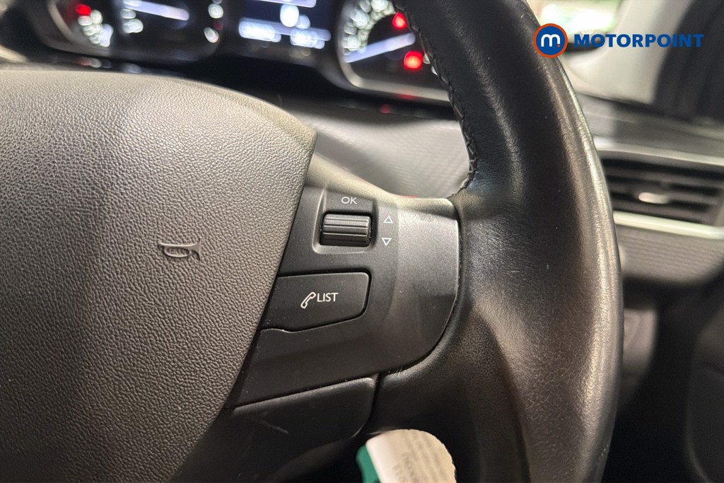 Peugeot 208 Tech Edition Manual Petrol Hatchback - Stock Number (1651011) - 4th supplementary image