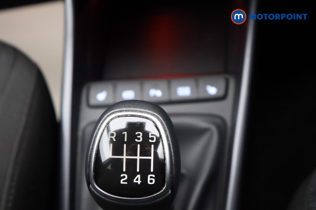 Hyundai I20 Premium Manual Petrol Hatchback - Stock Number (1651137) - 9th supplementary image