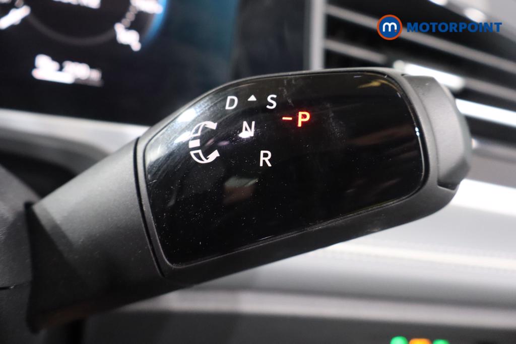 Volkswagen Passat Life Automatic Petrol Plug-In Hybrid Estate - Stock Number (1651981) - 10th supplementary image