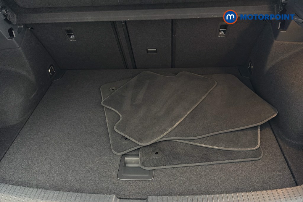 Volkswagen T-Roc Style Manual Petrol SUV - Stock Number (1652257) - 33rd supplementary image