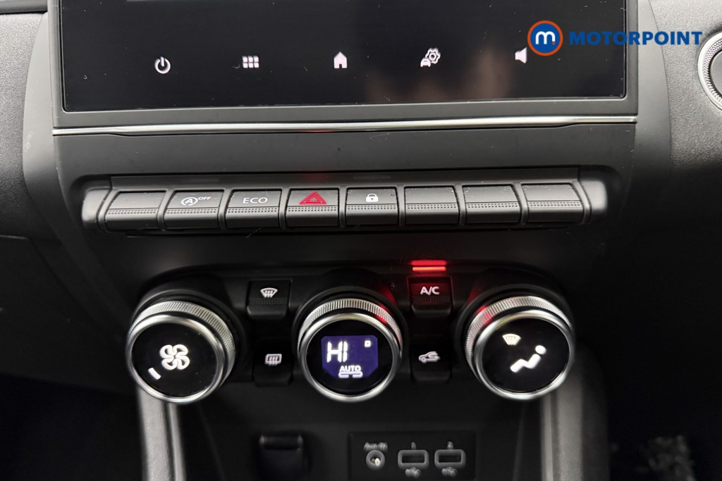 Renault Captur Iconic Manual Petrol SUV - Stock Number (1652698) - 36th supplementary image