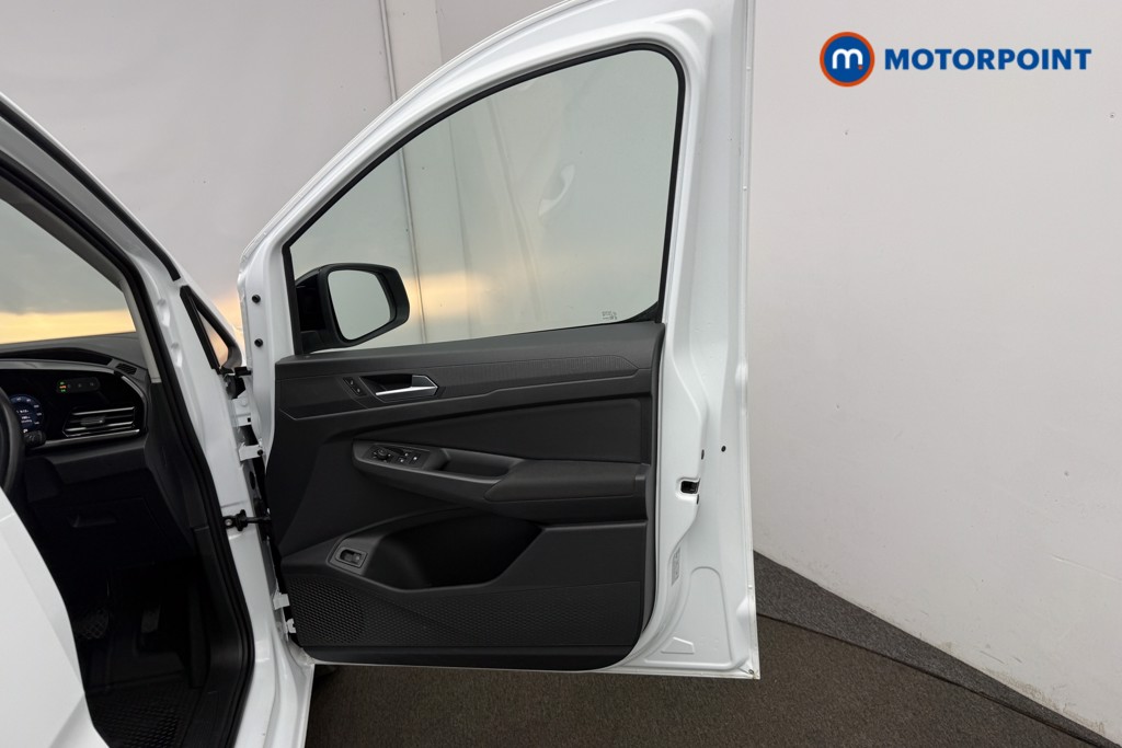 Ford Transit Connect Limited Automatic Petrol Plug-In Hybrid Panel Van - Stock Number (1652700) - 3rd supplementary image
