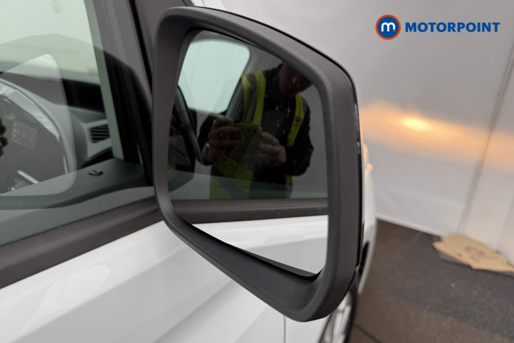 Ford Transit Connect Limited Automatic Petrol Plug-In Hybrid Panel Van - Stock Number (1652700) - 25th supplementary image