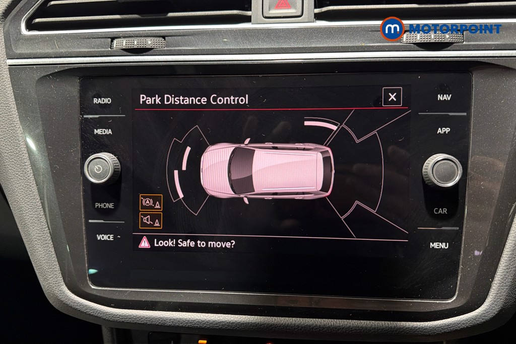 Volkswagen Tiguan R-Line Automatic Petrol SUV - Stock Number (1652804) - 13th supplementary image