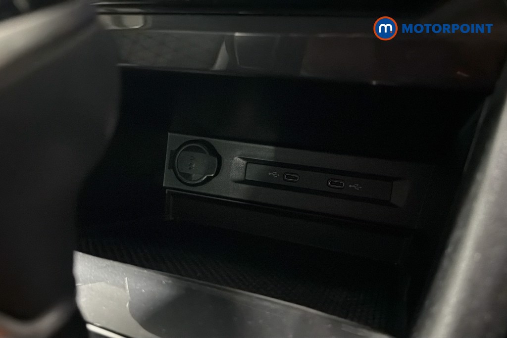 Volkswagen Tiguan R-Line Automatic Petrol SUV - Stock Number (1652804) - 17th supplementary image