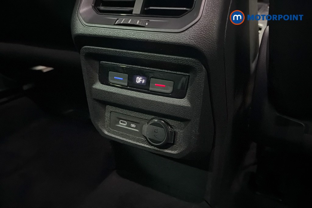 Volkswagen Tiguan R-Line Automatic Petrol SUV - Stock Number (1652804) - 30th supplementary image