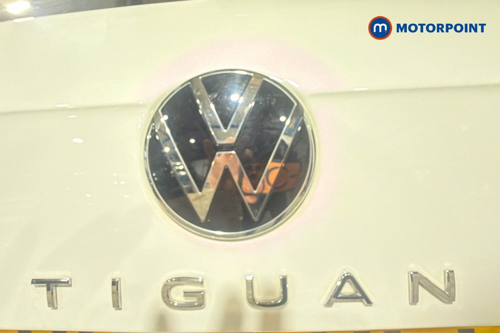 Volkswagen Tiguan R-Line Automatic Petrol SUV - Stock Number (1652804) - 37th supplementary image