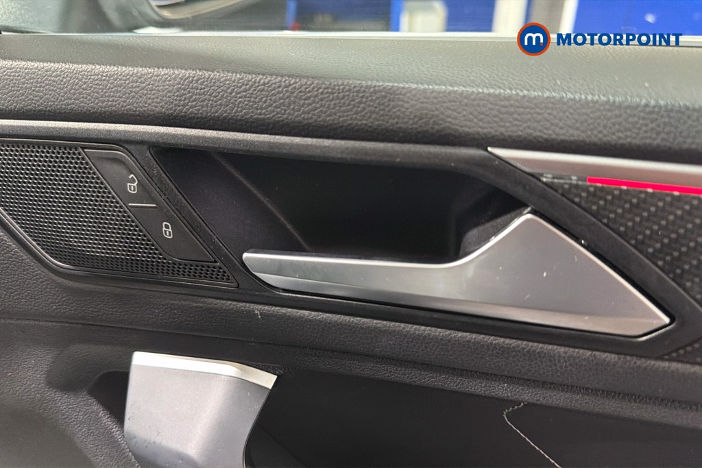 Volkswagen Tiguan R-Line Automatic Petrol SUV - Stock Number (1652804) - 42nd supplementary image