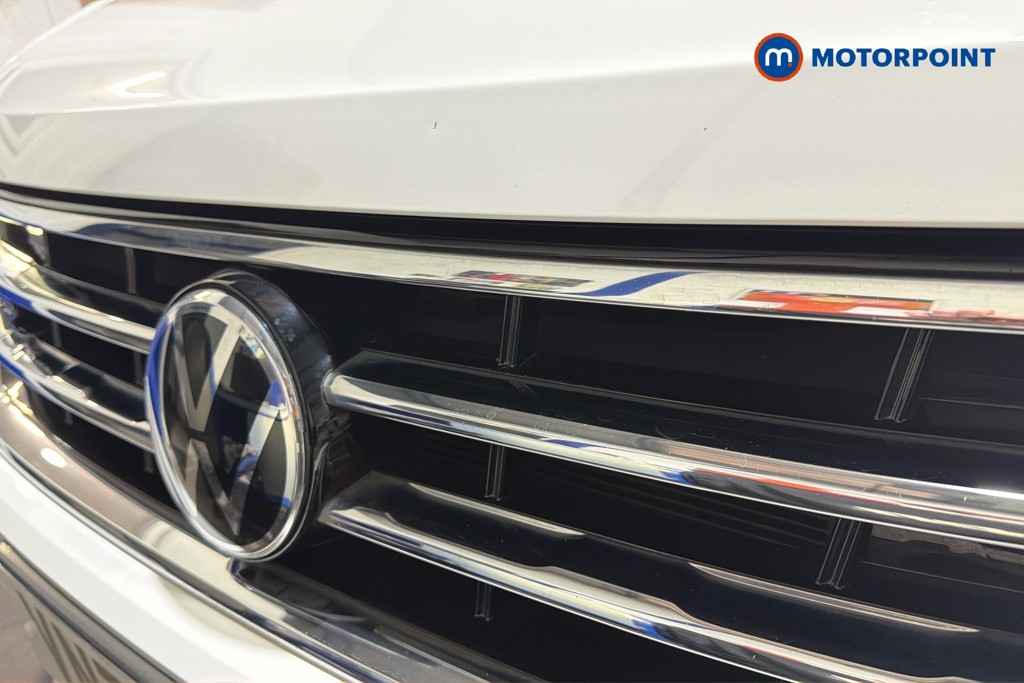 Volkswagen Tiguan R-Line Automatic Petrol SUV - Stock Number (1652804) - 45th supplementary image