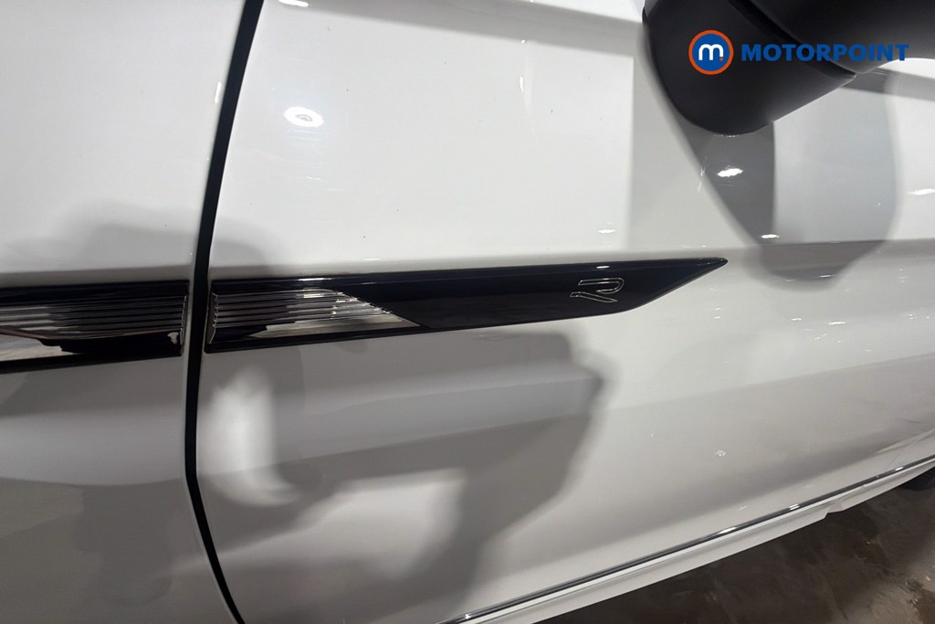 Volkswagen Tiguan R-Line Automatic Petrol SUV - Stock Number (1652804) - 46th supplementary image