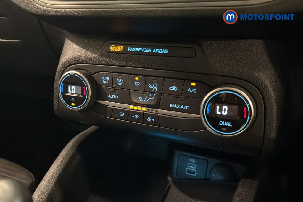 Ford Focus Titanium Style Manual Petrol Hatchback - Stock Number (1652998) - 12th supplementary image