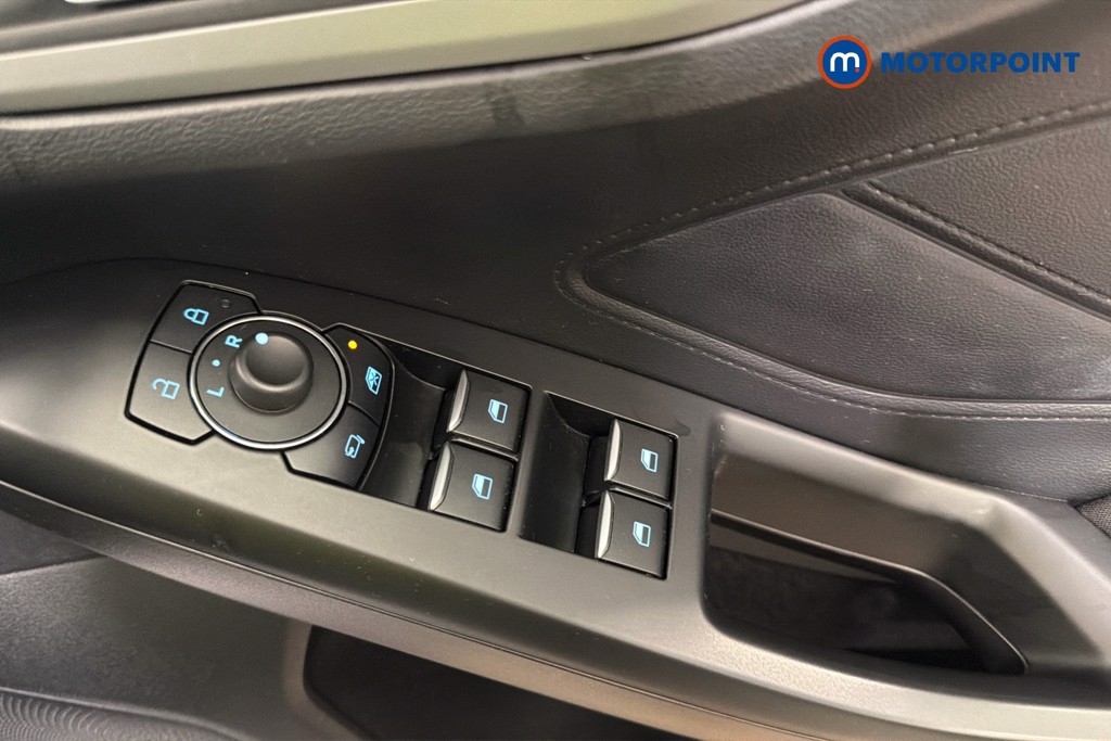 Ford Focus Titanium Style Manual Petrol Hatchback - Stock Number (1652998) - 20th supplementary image