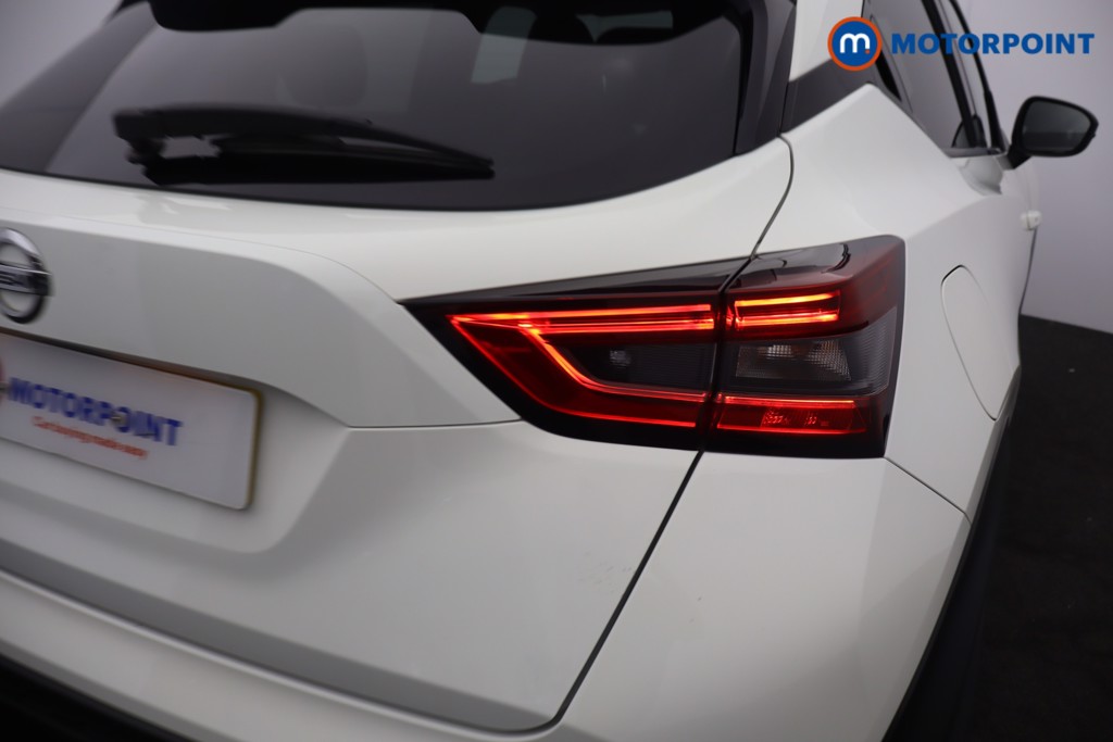 Nissan Juke N-Connecta Manual Petrol SUV - Stock Number (1653216) - 3rd supplementary image