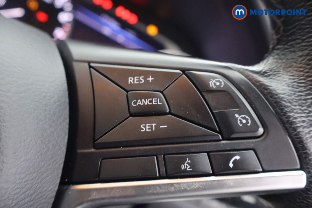 Nissan Juke N-Connecta Manual Petrol SUV - Stock Number (1653216) - 15th supplementary image