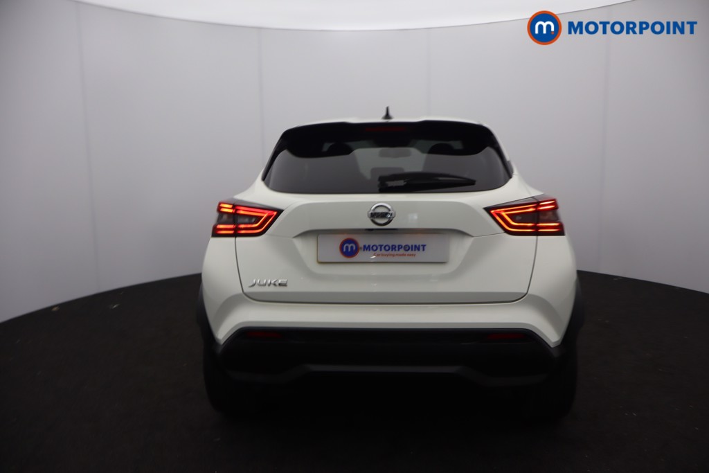 Nissan Juke N-Connecta Manual Petrol SUV - Stock Number (1653216) - 1st supplementary image