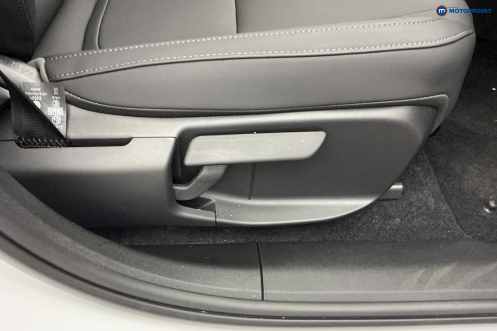 Volvo Ex30 Plus Automatic Electric SUV - Stock Number (1653387) - 17th supplementary image