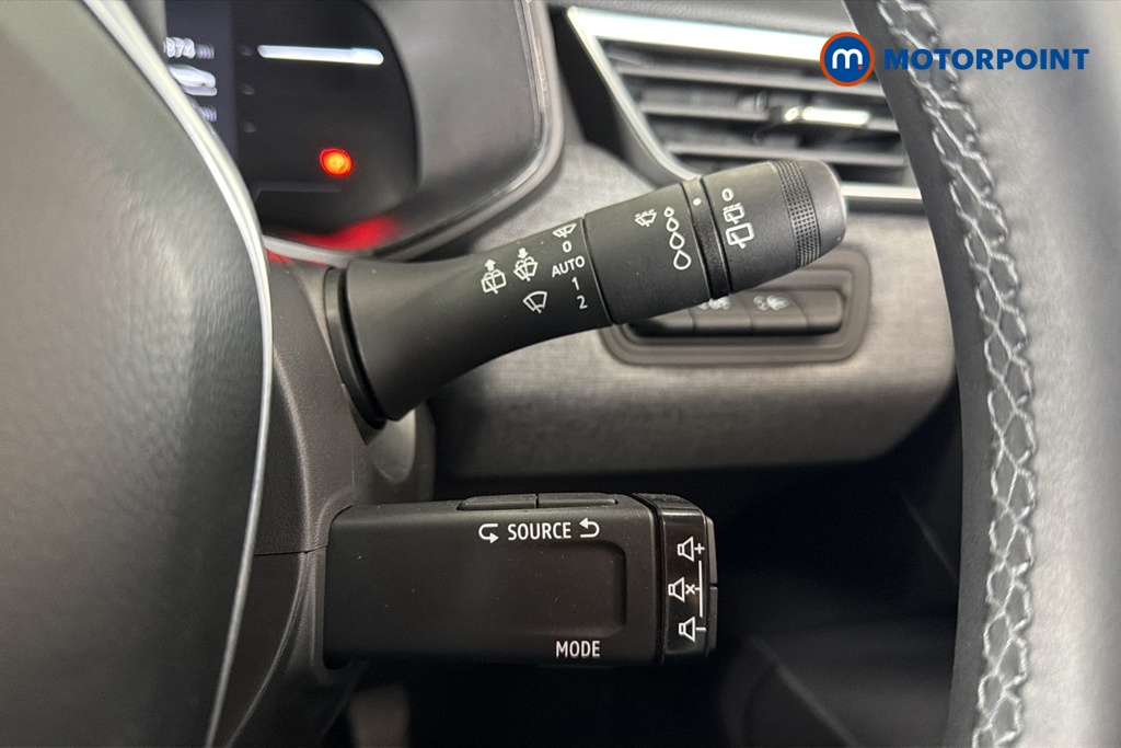 Renault Clio Evolution Automatic Petrol-Electric Hybrid Hatchback - Stock Number (1654109) - 6th supplementary image