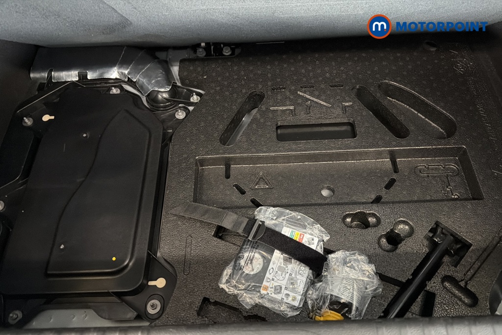 Renault Clio Evolution Automatic Petrol-Electric Hybrid Hatchback - Stock Number (1654109) - 33rd supplementary image