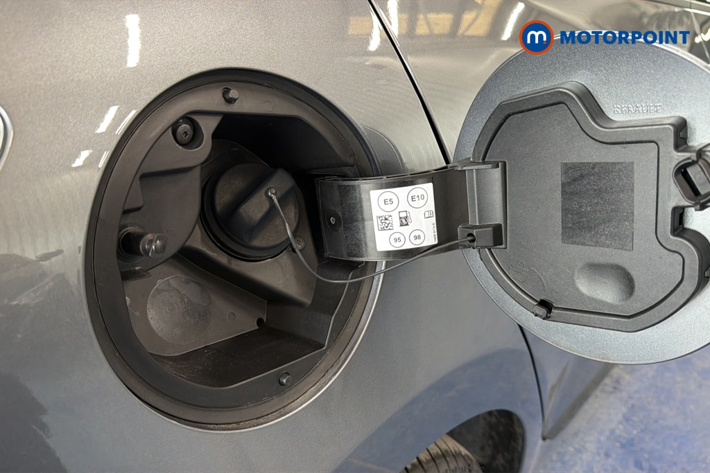Renault Clio Evolution Automatic Petrol-Electric Hybrid Hatchback - Stock Number (1654109) - 41st supplementary image