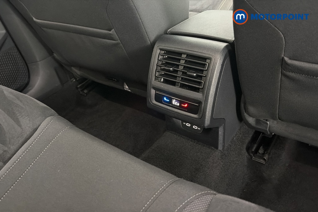 Volkswagen Golf Style Automatic Petrol Plug-In Hybrid Hatchback - Stock Number (1654221) - 28th supplementary image