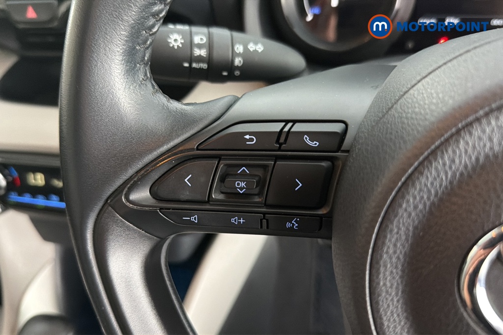 Toyota Yaris Excel Automatic Petrol-Electric Hybrid Hatchback - Stock Number (1654270) - 4th supplementary image