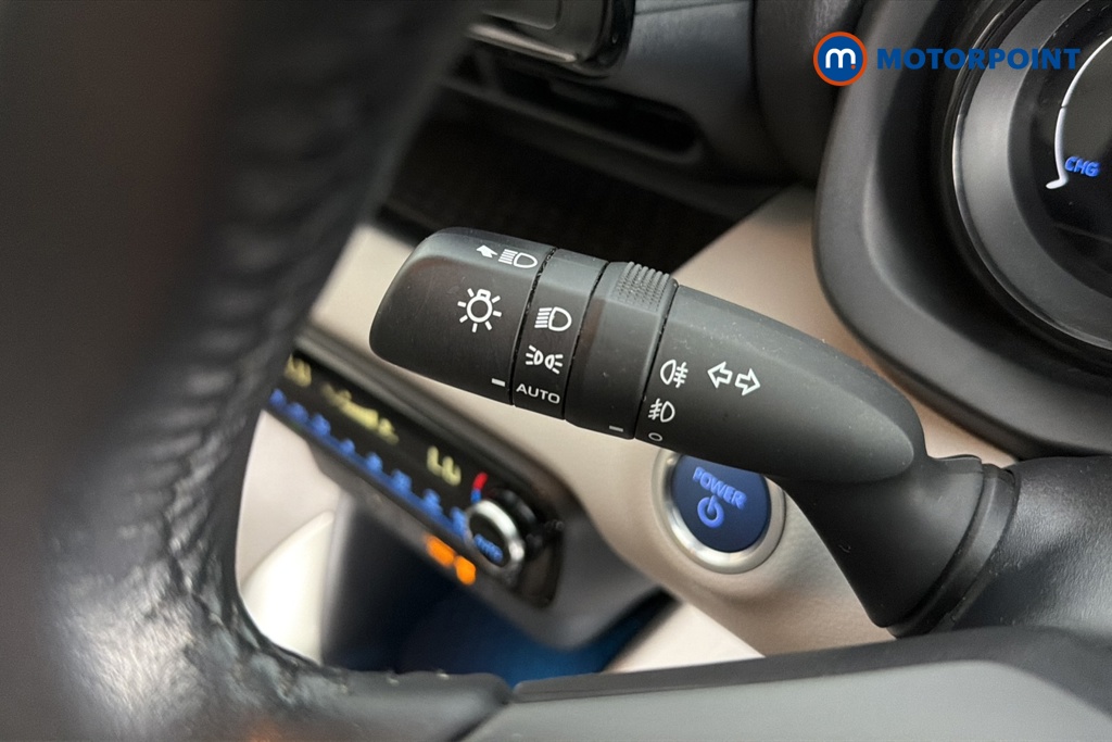 Toyota Yaris Excel Automatic Petrol-Electric Hybrid Hatchback - Stock Number (1654270) - 5th supplementary image