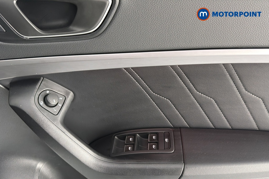 Seat Ateca Fr Black Edition Automatic Petrol SUV - Stock Number (1654340) - 19th supplementary image