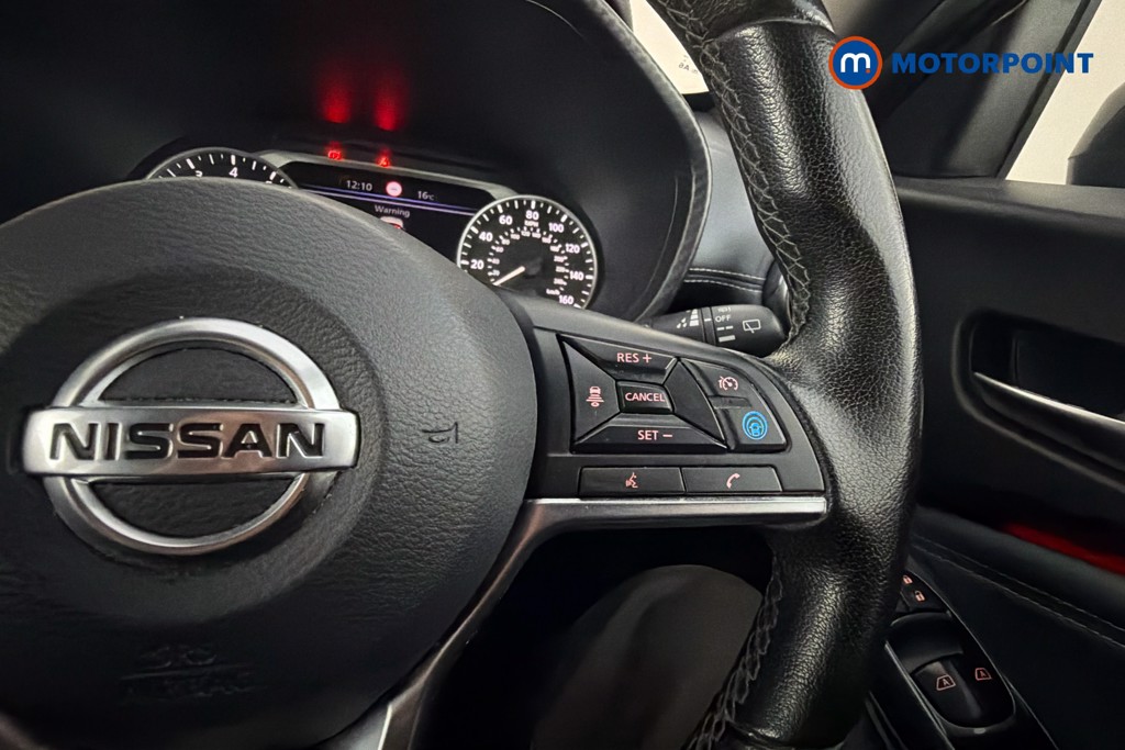 Nissan Juke Tekna Manual Petrol SUV - Stock Number (1631775) - 4th supplementary image