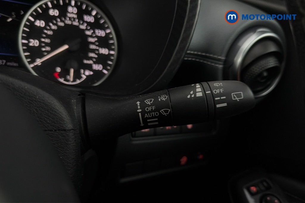 Nissan Juke Tekna Manual Petrol SUV - Stock Number (1631775) - 7th supplementary image