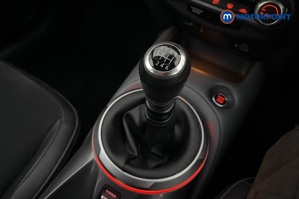 Nissan Juke Tekna Manual Petrol SUV - Stock Number (1631775) - 15th supplementary image