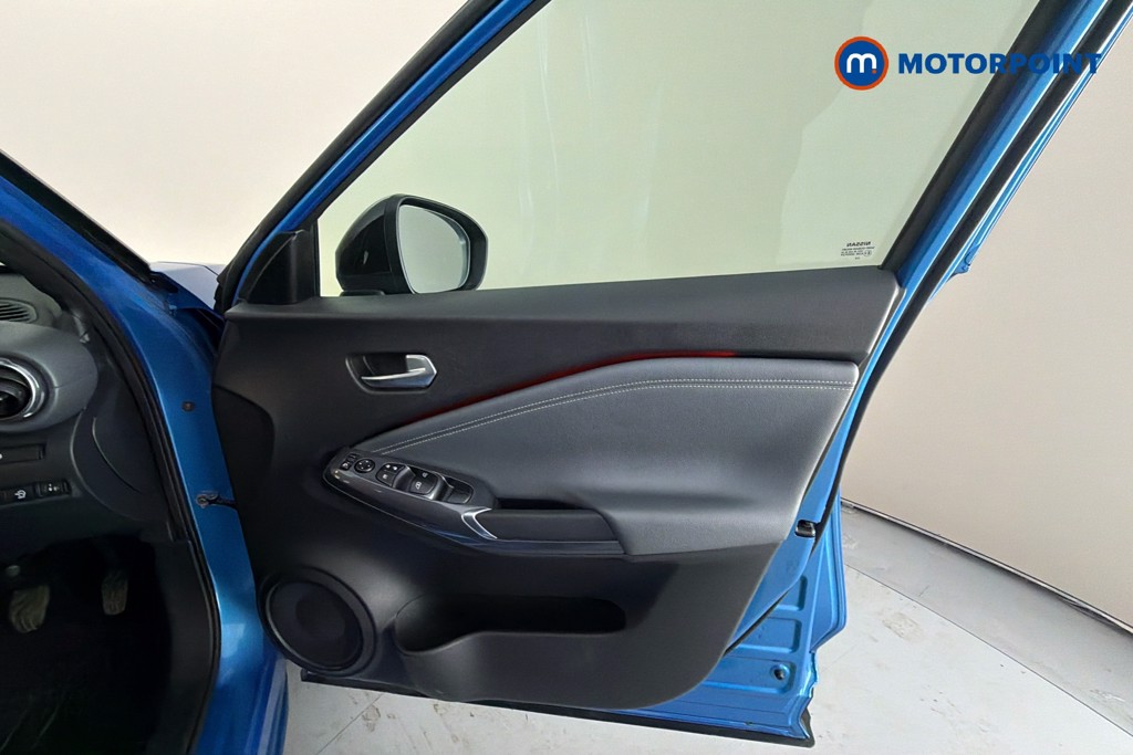 Nissan Juke Tekna Manual Petrol SUV - Stock Number (1631775) - 19th supplementary image