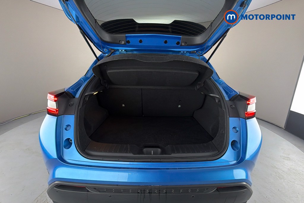 Nissan Juke Tekna Manual Petrol SUV - Stock Number (1631775) - 33rd supplementary image
