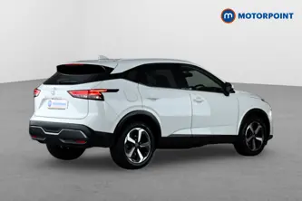 Nissan Qashqai N-Connecta Manual Petrol SUV - Stock Number (1639180) - Drivers side rear corner