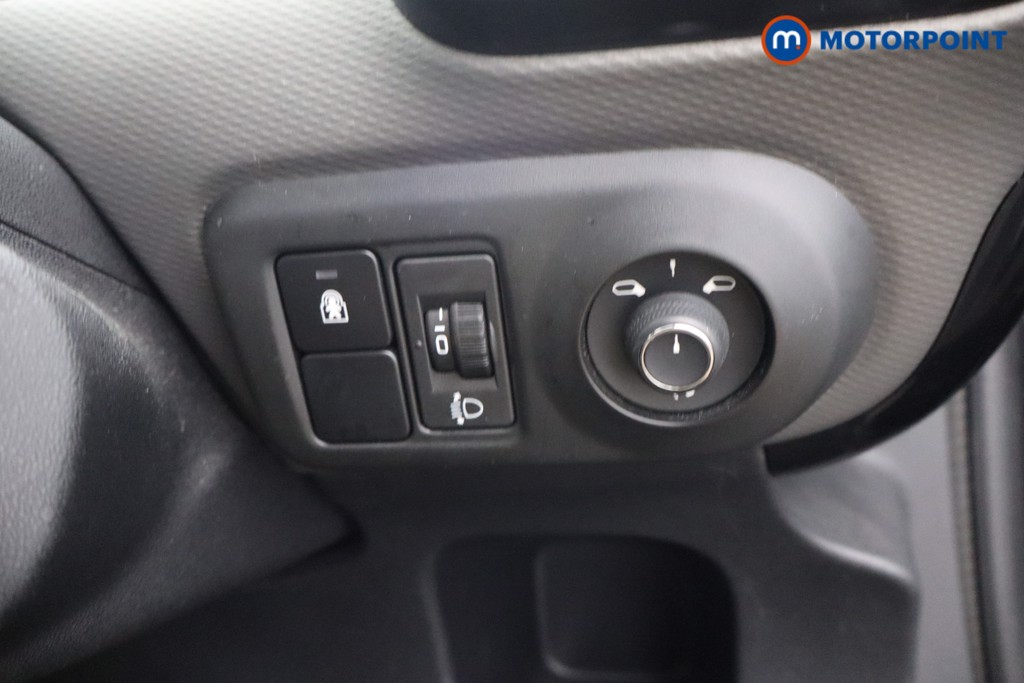 Citroen C4 Cactus Flair Automatic Petrol SUV - Stock Number (1639343) - 8th supplementary image
