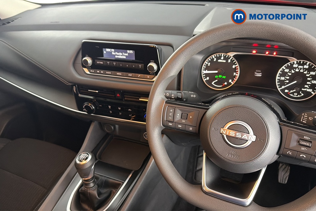 Nissan Qashqai Visia Manual Petrol SUV - Stock Number (1644365) - 1st supplementary image