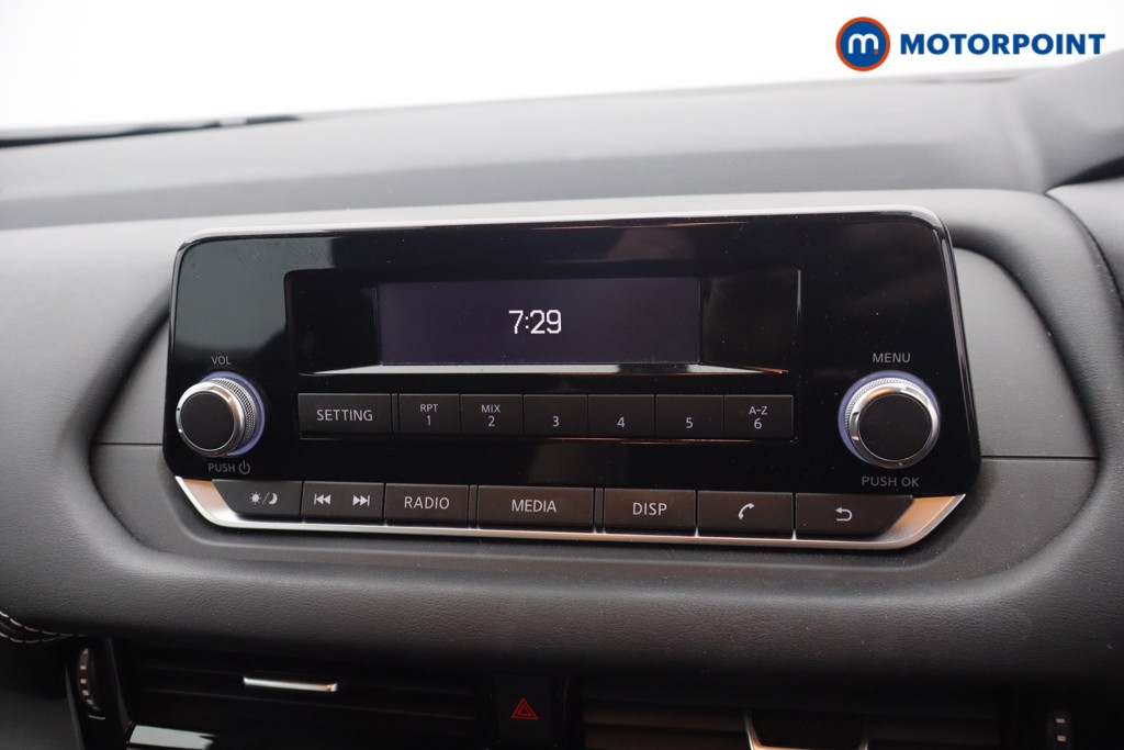 Nissan Qashqai Visia Manual Petrol SUV - Stock Number (1644513) - 17th supplementary image