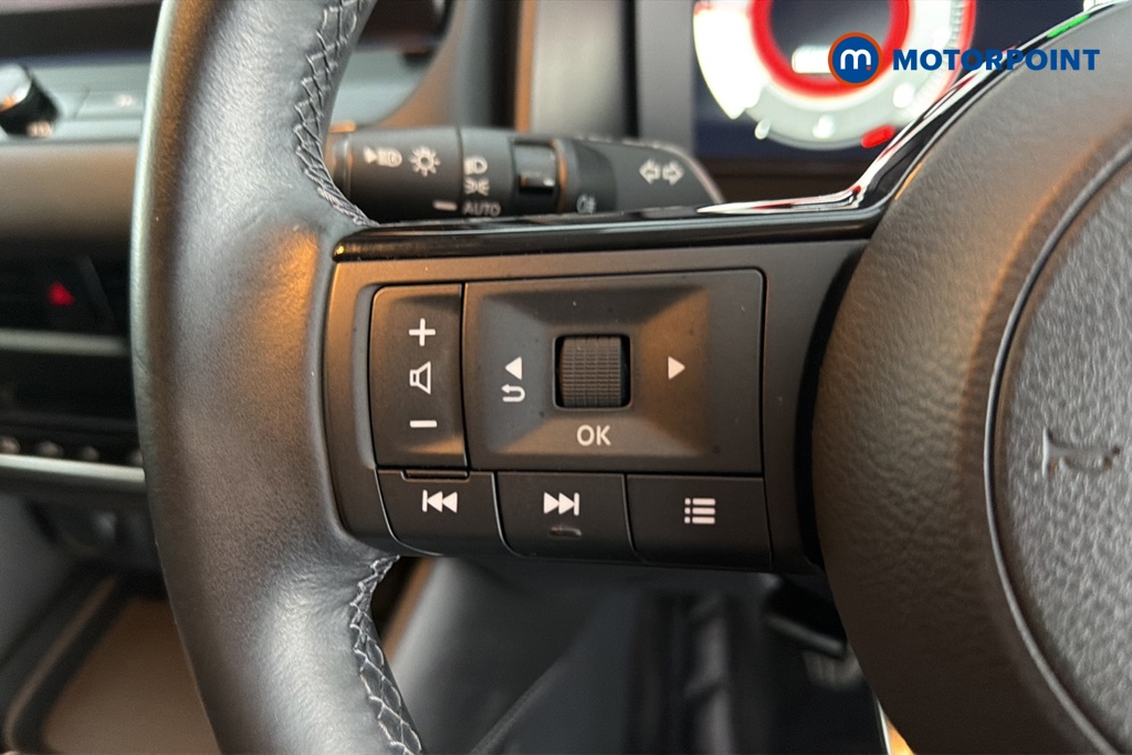 Nissan Qashqai N-Connecta Manual Petrol SUV - Stock Number (1644584) - 4th supplementary image