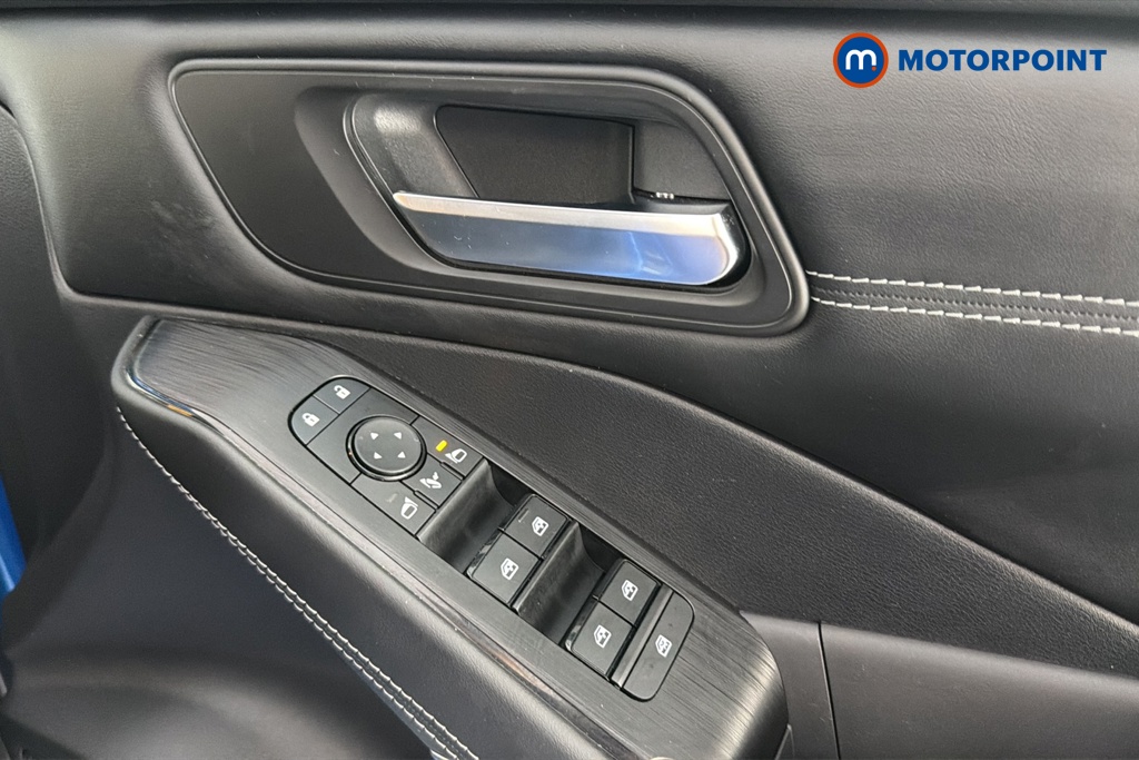 Nissan Qashqai N-Connecta Manual Petrol SUV - Stock Number (1644584) - 19th supplementary image