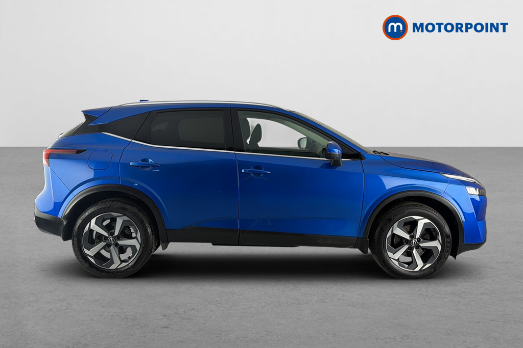 Nissan Qashqai N-Connecta Manual Petrol SUV - Stock Number (1644584) - Passenger side