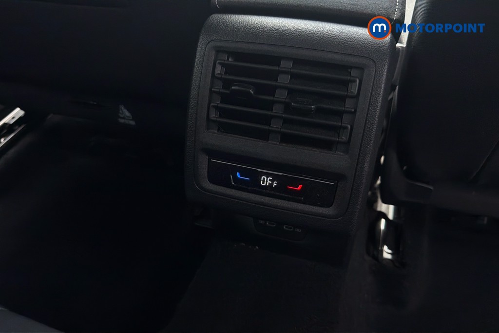 Volkswagen Golf Active Manual Petrol Hatchback - Stock Number (1646267) - 30th supplementary image