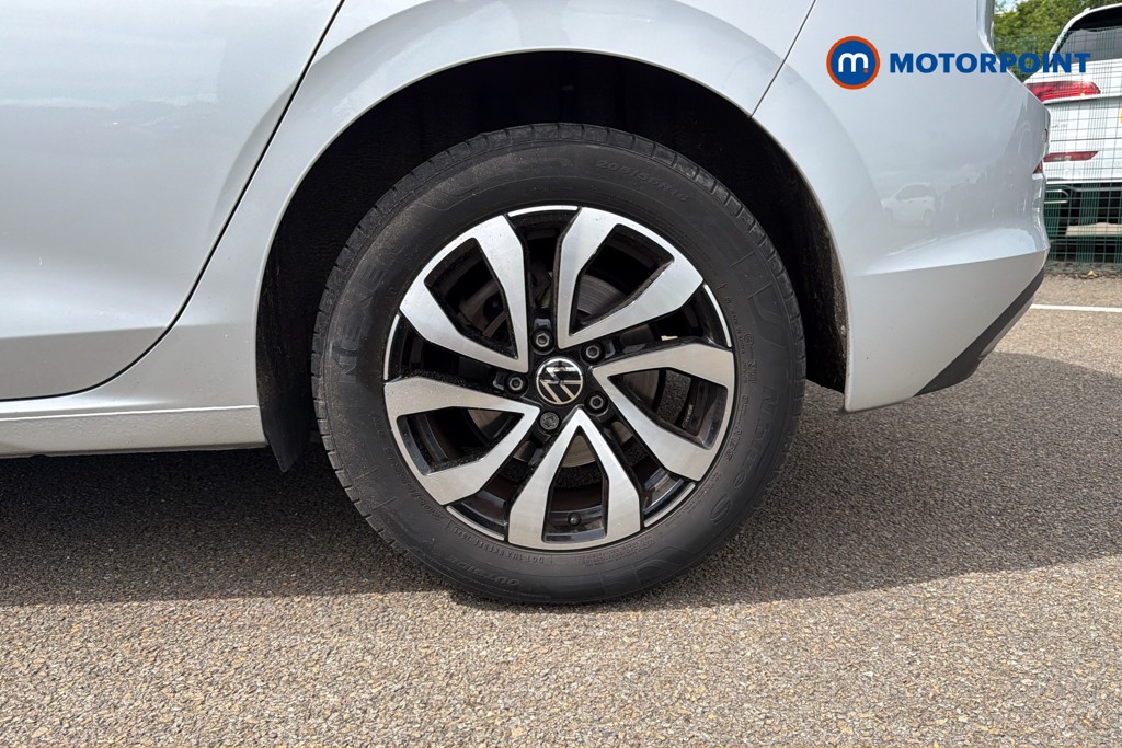 Volkswagen Golf Active Manual Petrol Hatchback - Stock Number (1646267) - 48th supplementary image