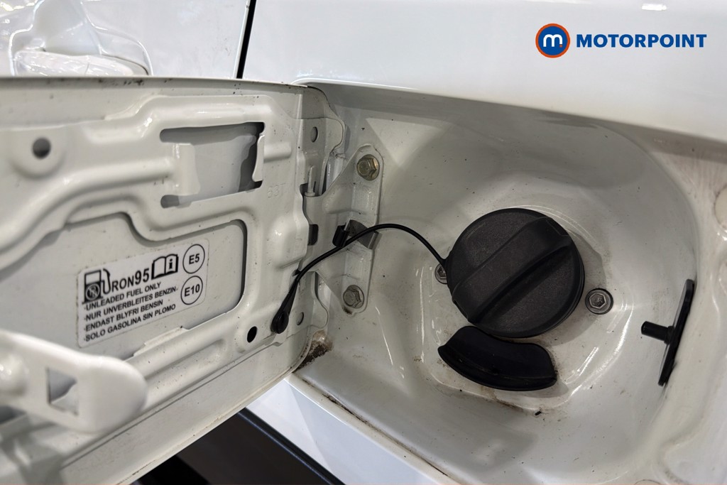 Suzuki S-Cross Motion Manual Petrol SUV - Stock Number (1646490) - 41st supplementary image