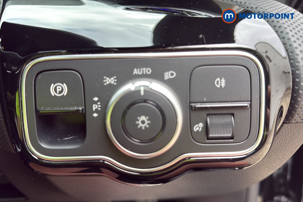 Mercedes-Benz CLA Amg Line Automatic Petrol Coupe - Stock Number (1646500) - 11th supplementary image
