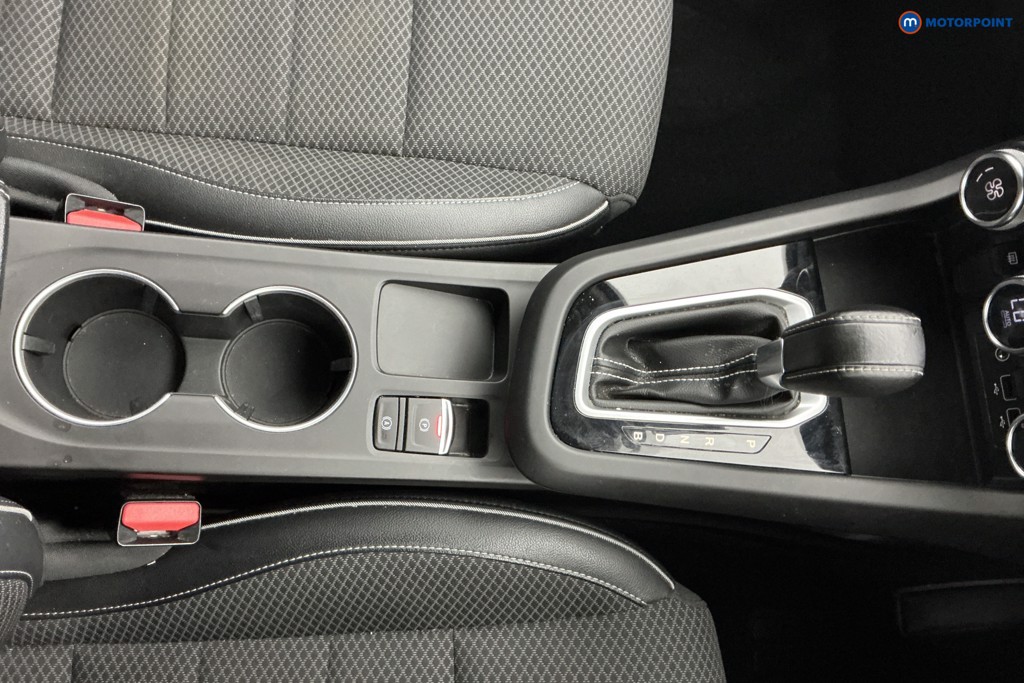 Renault Arkana S Edition Automatic Petrol-Electric Hybrid SUV - Stock Number (1646725) - 9th supplementary image