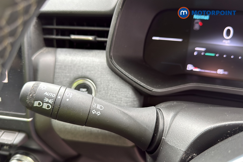 Renault Clio Evolution Manual Petrol Hatchback - Stock Number (1647455) - 11th supplementary image