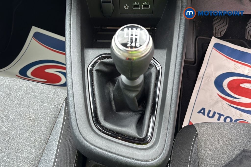 Renault Clio Evolution Manual Petrol Hatchback - Stock Number (1647455) - 15th supplementary image
