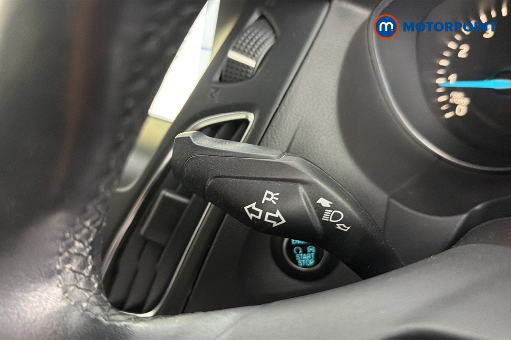 Ford Focus Titanium Automatic Petrol Hatchback - Stock Number (1648458) - 5th supplementary image