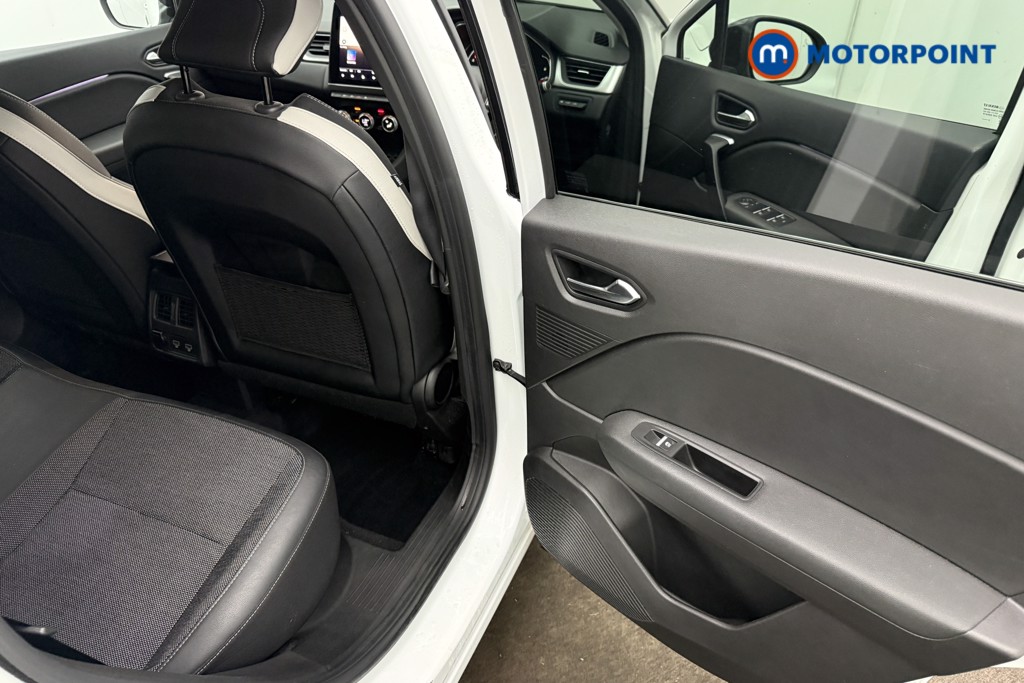 Renault Captur S Edition Automatic Petrol SUV - Stock Number (1648557) - 14th supplementary image