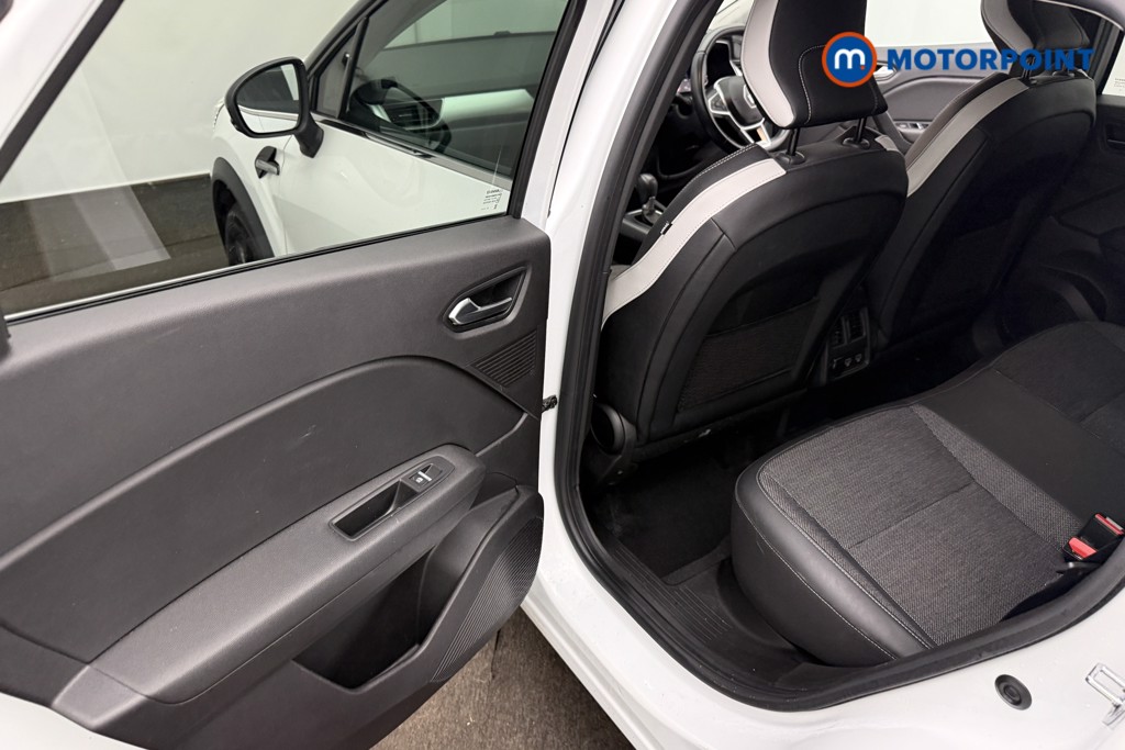 Renault Captur S Edition Automatic Petrol SUV - Stock Number (1648557) - 18th supplementary image